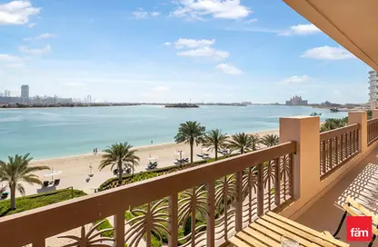 Apartment - 3 Bedrooms - 4 Bathrooms for rent in Sarai Apartments - Palm Jumeirah - Dubai