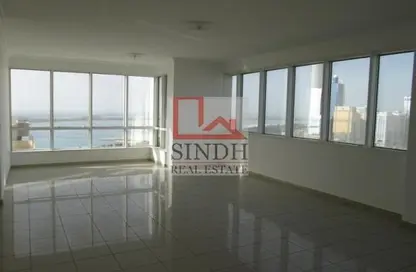 Apartment - 3 Bedrooms - 4 Bathrooms for rent in Khalidiya Centre - Cornich Al Khalidiya - Al Khalidiya - Abu Dhabi