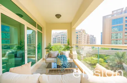 Apartment - 2 Bedrooms - 3 Bathrooms for rent in Al Habool - Shoreline Apartments - Palm Jumeirah - Dubai