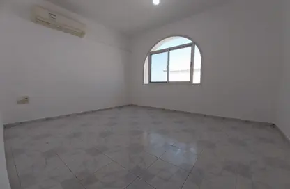 Apartment - 1 Bathroom for rent in Muroor Area - Abu Dhabi