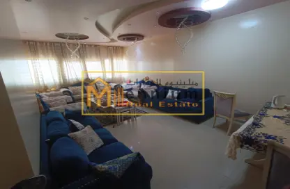 Apartment - 4 Bedrooms - 3 Bathrooms for sale in Palm Tower 2 - Palm Towers - Al Majaz - Sharjah