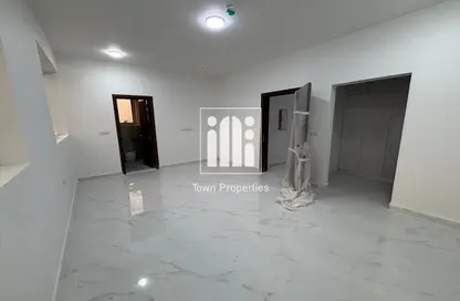 Villa - 5 Bedrooms - 6 Bathrooms for rent in Muroor Area - Abu Dhabi