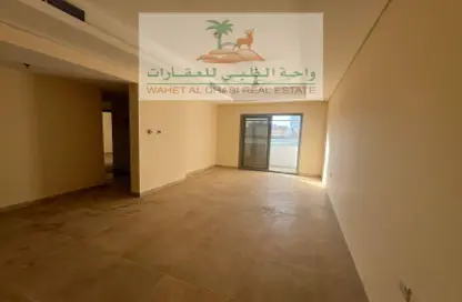 Apartment - 2 Bedrooms - 2 Bathrooms for rent in Qasimia 13 building - Al Nad - Al Qasimia - Sharjah