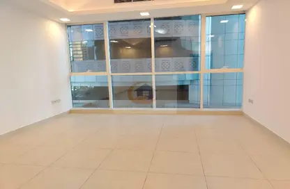 Apartment - 2 Bedrooms - 2 Bathrooms for rent in Hamdan Street - Abu Dhabi