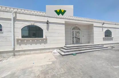 Apartment - 3 Bedrooms - 4 Bathrooms for rent in Mohamed Bin Zayed City Villas - Mohamed Bin Zayed City - Abu Dhabi