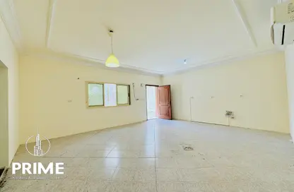 Apartment - 1 Bathroom for rent in Al Mushrif - Abu Dhabi