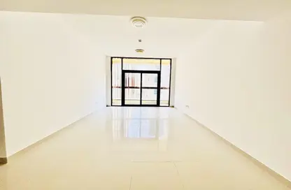 Apartment - 2 Bedrooms - 3 Bathrooms for rent in Muwaileh 3 Building - Muwaileh - Sharjah