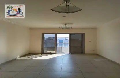 Apartment - 3 Bedrooms - 3 Bathrooms for rent in Al Taawoon Towers - Al Khan - Sharjah