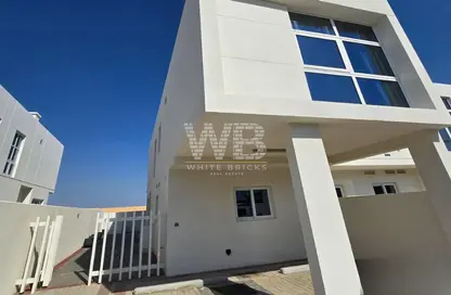 Townhouse - 3 Bedrooms - 4 Bathrooms for rent in Centaury - The Roots DAMAC Hills 2 - Damac Hills 2 - Dubai