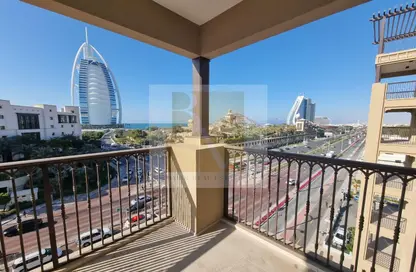 Apartment - 4 Bedrooms - 6 Bathrooms for sale in Lamtara 1 - Madinat Jumeirah Living - Umm Suqeim - Dubai