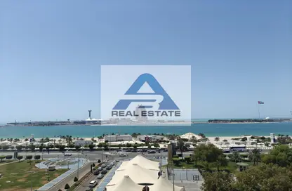 Apartment - 4 Bedrooms - 5 Bathrooms for rent in Corniche Road - Abu Dhabi