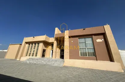 Villa - 3 Bedrooms - 7 Bathrooms for rent in Al Riffa - Ras Al Khaimah