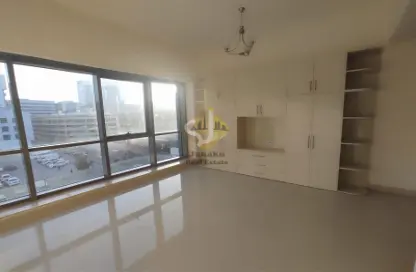 Apartment - 2 Bedrooms - 3 Bathrooms for rent in Al Hamriya - Bur Dubai - Dubai