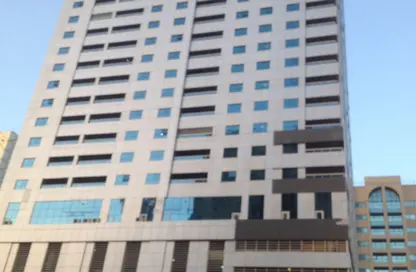 Apartment - 3 Bedrooms - 4 Bathrooms for rent in Sarab Tower - Al Khan - Sharjah