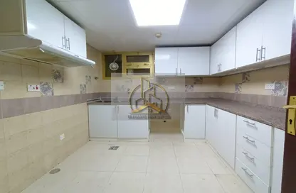 Apartment - 3 Bedrooms - 3 Bathrooms for rent in Al Souq Tower - Corniche Road - Abu Dhabi