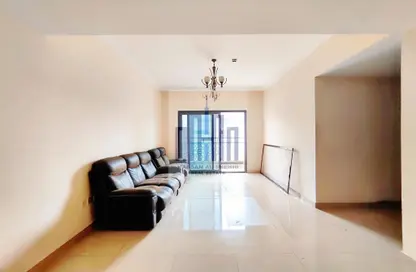 Apartment - 2 Bedrooms - 3 Bathrooms for rent in Muwaileh 29 Building - Muwaileh - Sharjah