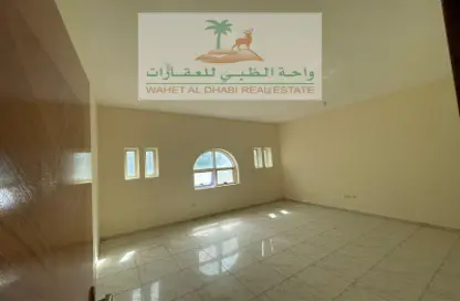 Apartment - 2 Bedrooms - 2 Bathrooms for rent in Al Mujarrah - Al Sharq - Sharjah