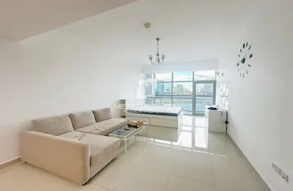 Apartment - 1 Bathroom for rent in Oasis Tower 1 - Dubai Sports City - Dubai