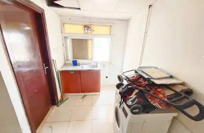 Apartment - 1 Bathroom for rent in SG Muwaileh Building - Muwaileh - Sharjah