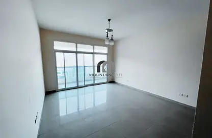 Apartment - 2 Bedrooms - 2 Bathrooms for rent in Palm Tower 3 - Palm Towers - Al Majaz - Sharjah