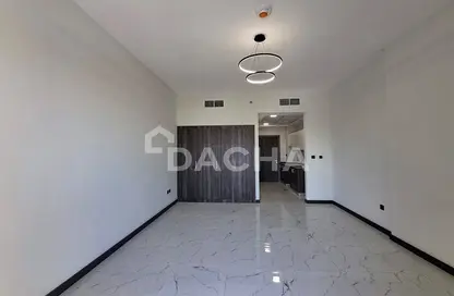 Apartment - 1 Bathroom for rent in Rukan Tower C - Rukan Tower - Dubai Land - Dubai