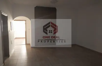 Apartment - 2 Bedrooms - 2 Bathrooms for rent in Al Jimi - Al Ain