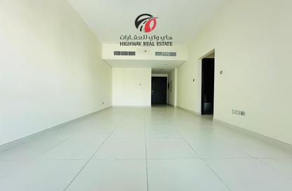 Apartment - 1 Bedroom - 2 Bathrooms for rent in Jumeirah Garden City - Al Satwa - Dubai