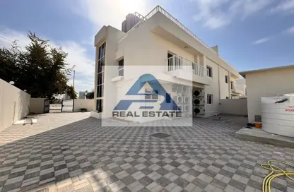 Villa - 3 Bedrooms - 4 Bathrooms for rent in Corniche Road - Abu Dhabi