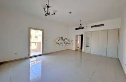 Apartment - 2 Bathrooms for rent in Dilan Tower - Culture Village - Dubai