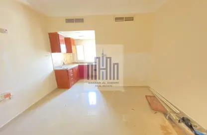 Apartment - 1 Bathroom for rent in Fire Station Road - Muwaileh - Sharjah