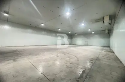 Warehouse - Studio for rent in Phase 2 - Dubai Investment Park (DIP) - Dubai