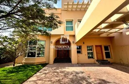 Villa - 5 Bedrooms - 7 Bathrooms for rent in Jumeirah 3 Villas - Jumeirah 3 - Jumeirah - Dubai