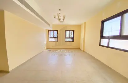 Apartment - 2 Bedrooms - 2 Bathrooms for rent in Al Sarouj Street - Central District - Al Ain