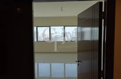 Apartment - 3 Bedrooms - 4 Bathrooms for rent in Electra Tower - Electra Street - Abu Dhabi