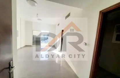 Apartment - 2 Bedrooms - 3 Bathrooms for rent in Al Rumailah building - Al Rumailah 2 - Al Rumaila - Ajman