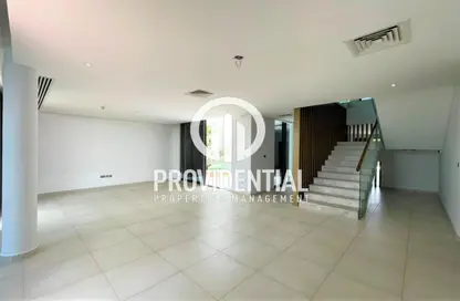 Villa - 4 Bedrooms - 5 Bathrooms for sale in West Yas - Yas Island - Abu Dhabi