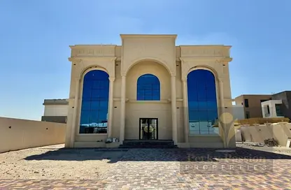 Villa - 5 Bedrooms - 7 Bathrooms for rent in Wadi Alshabak - Dubai