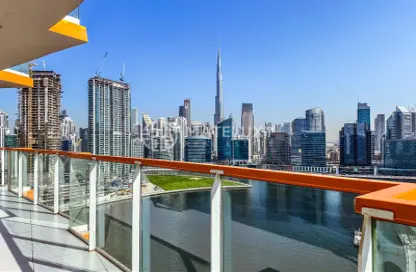 Apartment - 2 Bedrooms - 2 Bathrooms for sale in Millennium Binghatti Residences - Business Bay - Dubai