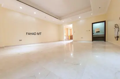 Apartment - 1 Bathroom for rent in Complex 16 - Khalifa City - Abu Dhabi