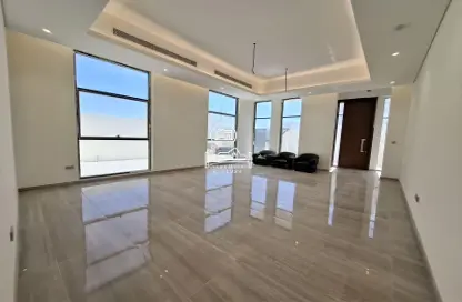 Villa - 5 Bedrooms for rent in Khalifa City - Abu Dhabi