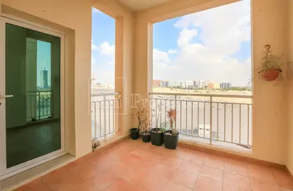 Apartment - 1 Bedroom - 2 Bathrooms for rent in Mazaya 27 - Queue Point - Dubai Land - Dubai