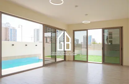 Villa - 4 Bedrooms - 4 Bathrooms for sale in South Village - Al Furjan - Dubai