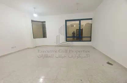 Apartment - 2 Bedrooms - 2 Bathrooms for rent in Emirates Tower - Hamdan Street - Abu Dhabi