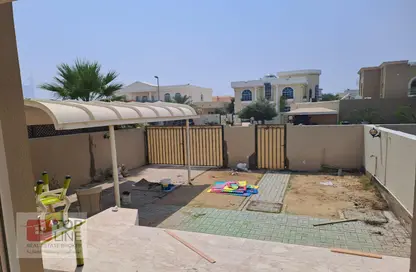 Villa - 3 Bedrooms - 4 Bathrooms for rent in Umm Suqeim 2 - Umm Suqeim - Dubai
