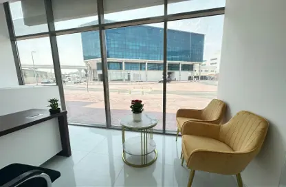 Office Space - Studio - 1 Bathroom for rent in Red Avenue - Al Garhoud - Dubai