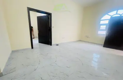 Apartment - 1 Bedroom - 1 Bathroom for rent in Shakhbout City - Abu Dhabi