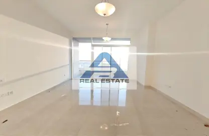 Apartment - 4 Bedrooms - 6 Bathrooms for rent in Marina Village - Abu Dhabi