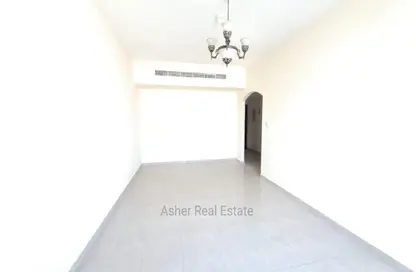 شقة - 2 غرف نوم - 2 حمامات للايجار في دار المجاز - شارع جمال عبد الناصر - المجاز - الشارقة