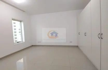 Apartment - 3 Bedrooms - 4 Bathrooms for rent in Airport Road - Abu Dhabi