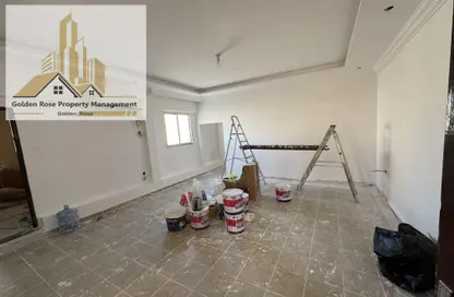 Apartment - 2 Bedrooms - 2 Bathrooms for rent in Delma Street - Al Mushrif - Abu Dhabi